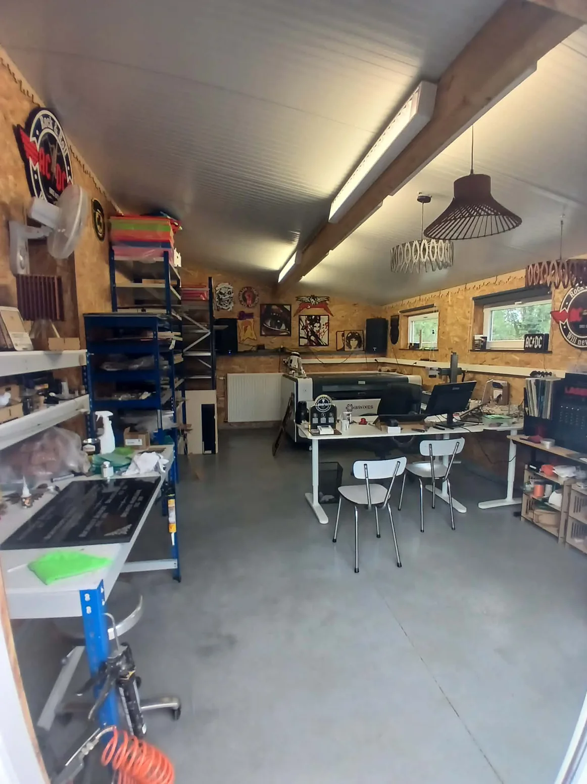 Vue générale de l'atelier LASERAM à Angreau