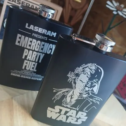 Flasques métalliques personnalisées par LASERAM