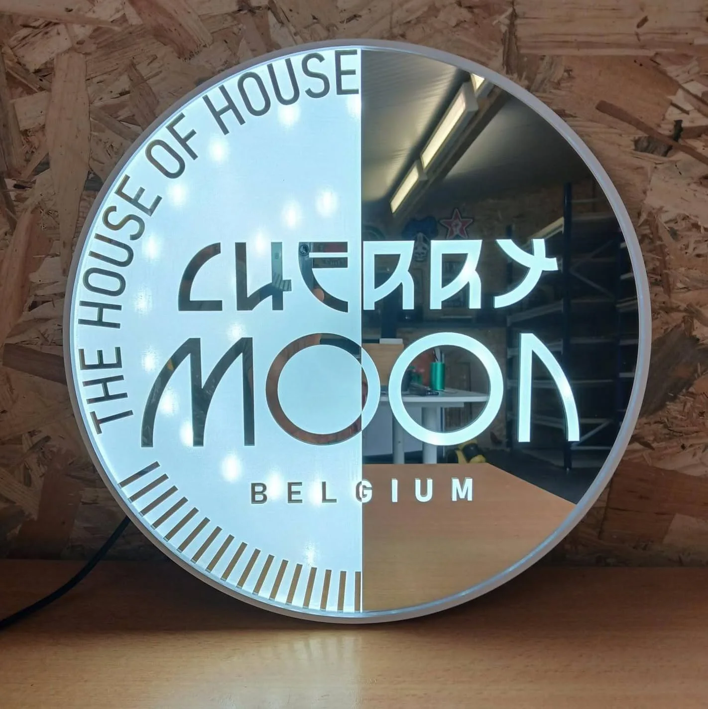 Enseigne miroir The House of Moon