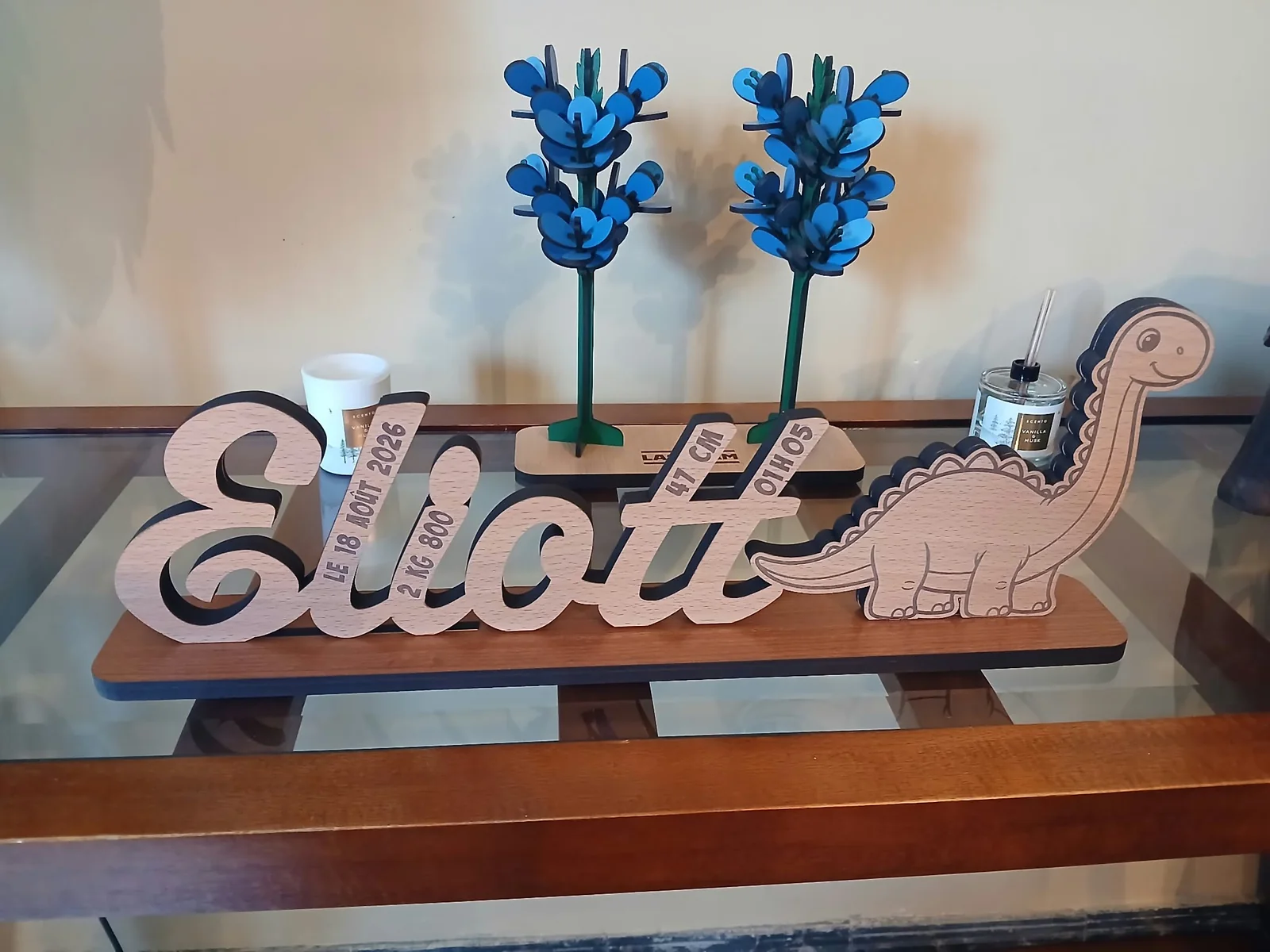 Prénom décoratif Elliott et dinosaure